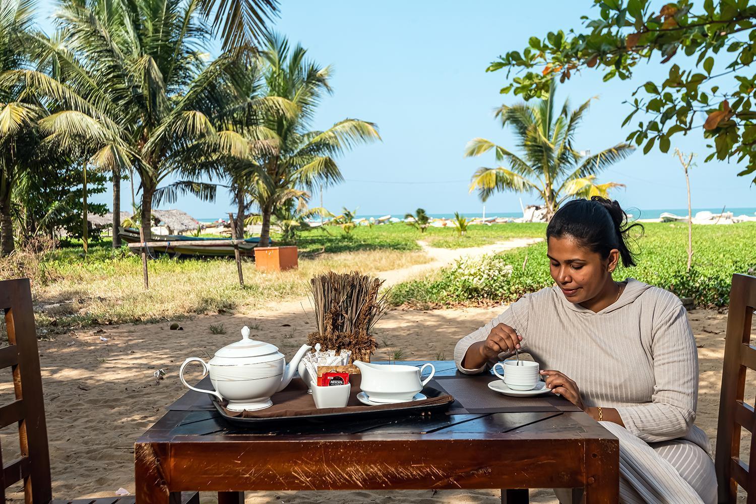 Beverly Beach Negombo Exterior photo