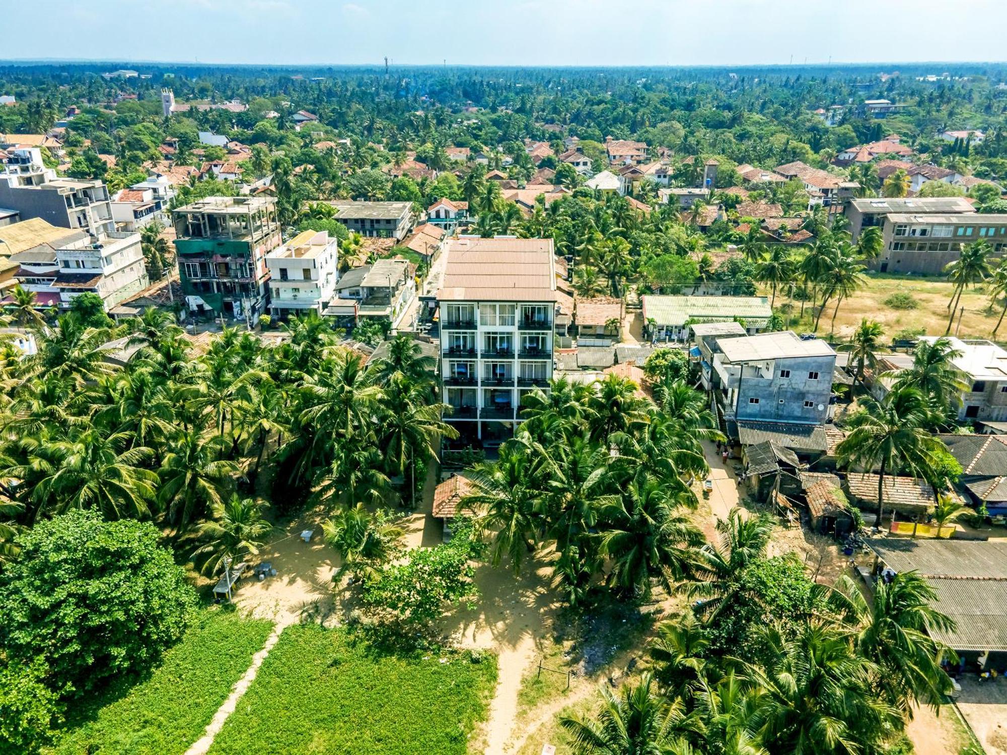 Beverly Beach Negombo Exterior photo