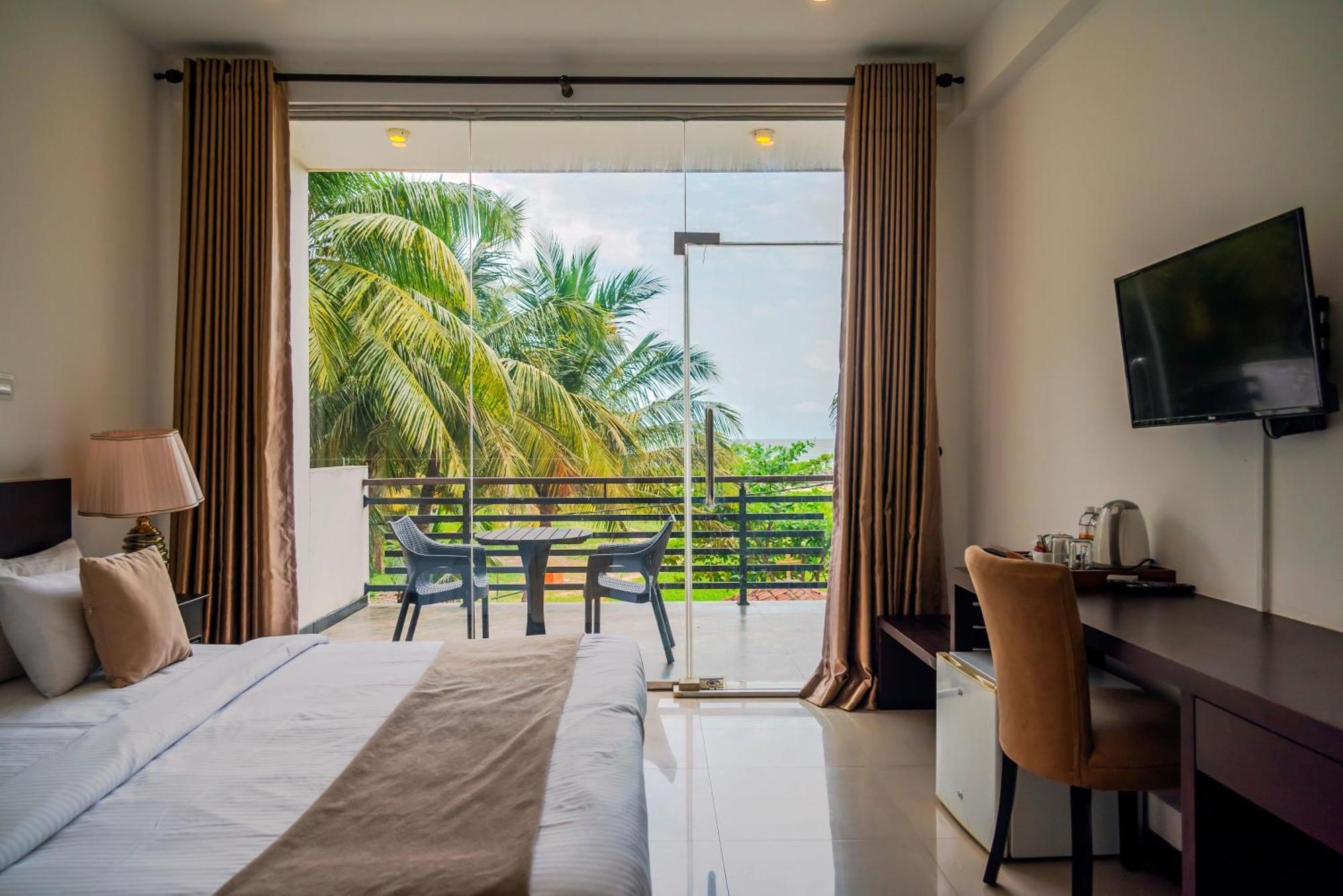 Beverly Beach Negombo Exterior photo